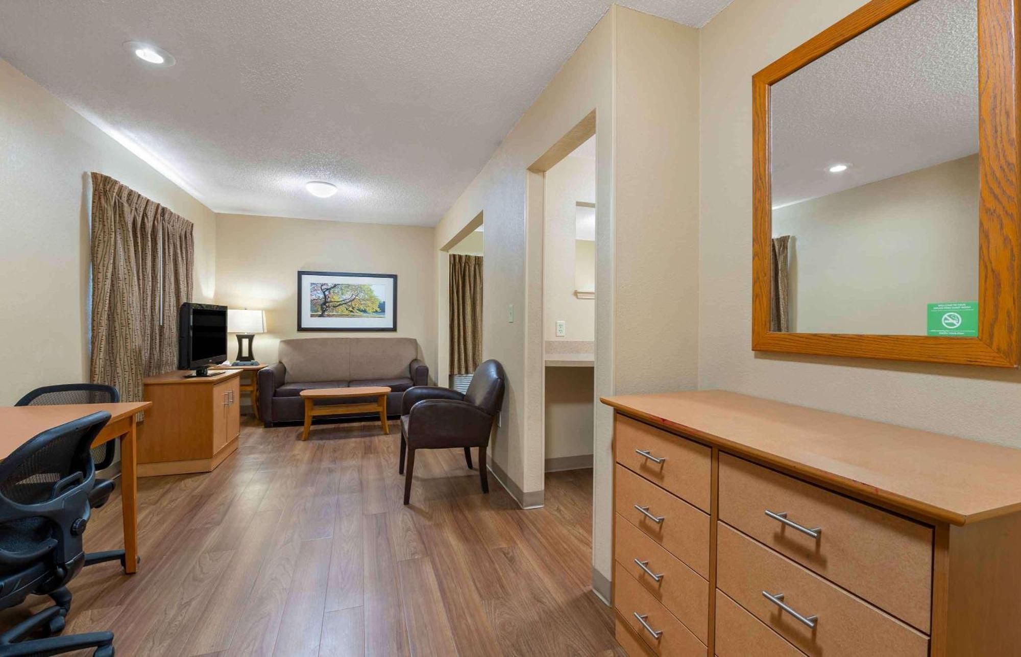 Extended Stay America Suites - Chicago - Lombard - Yorktown Center Екстер'єр фото
