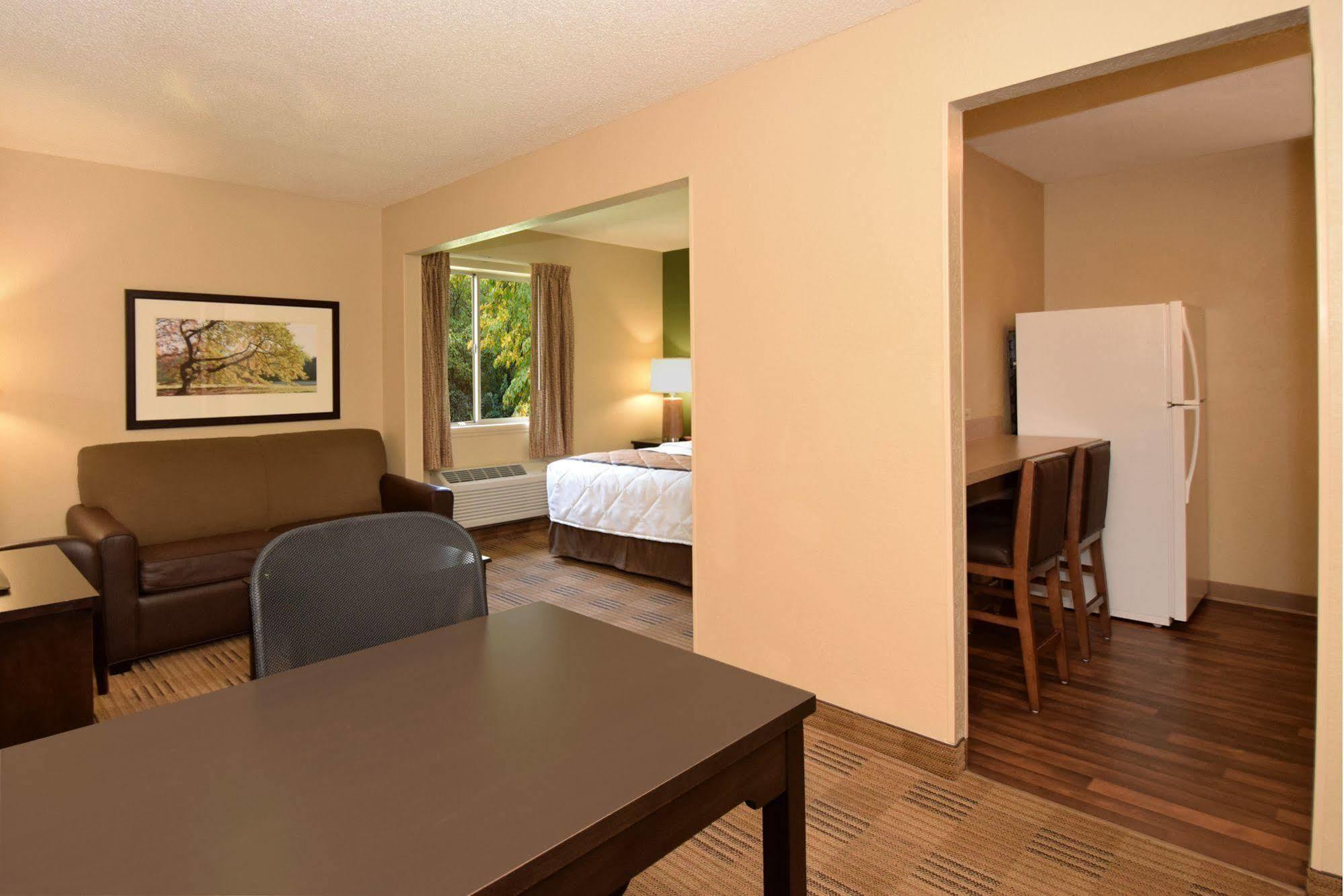 Extended Stay America Suites - Chicago - Lombard - Yorktown Center Екстер'єр фото